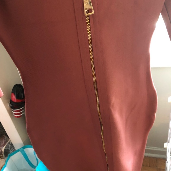 Bodicon low V neck coral gorgeous elegant dress - Picture 3 of 3